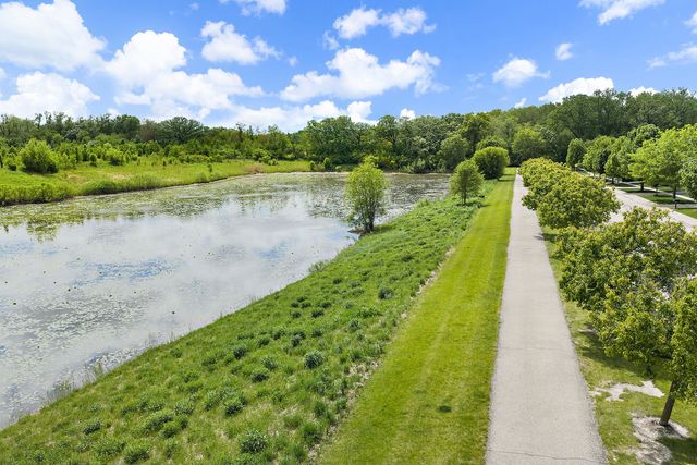 2702 Oak Drive, West Dundee, IL 60118