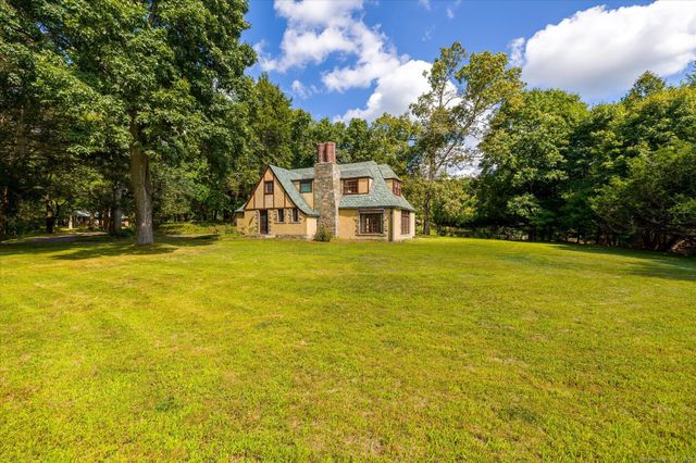 69 Peckham Lane, Killingly, CT 06239