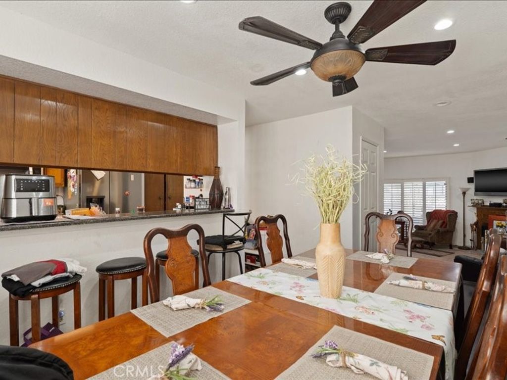 Image 14 of property listing at 15111 Freeman, Lawndale, CA 90260