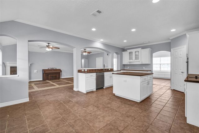 7411 Augusta Lane, Rosharon, TX 77583