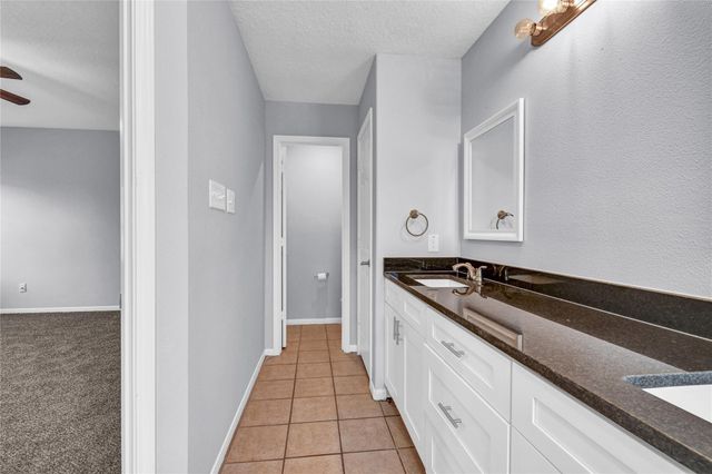 7411 Augusta Lane, Rosharon, TX 77583