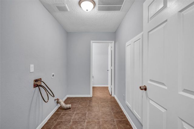 7411 Augusta Lane, Rosharon, TX 77583
