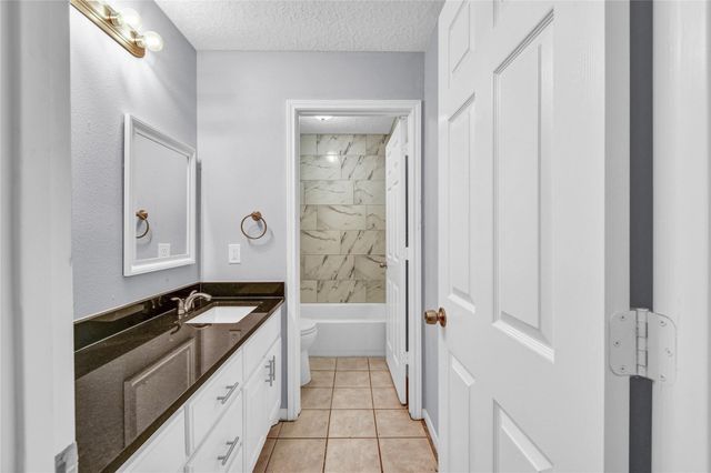 7411 Augusta Lane, Rosharon, TX 77583