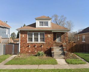 2060 Broadway Street, Blue Island, IL 60406