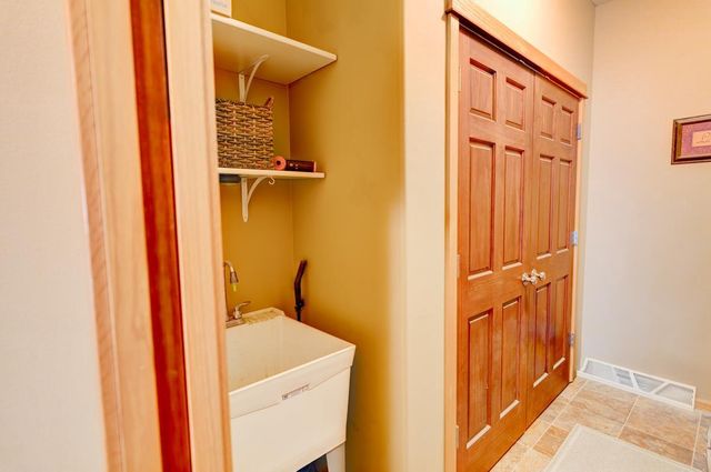 1425 Nels Court, Waunakee, WI 53597