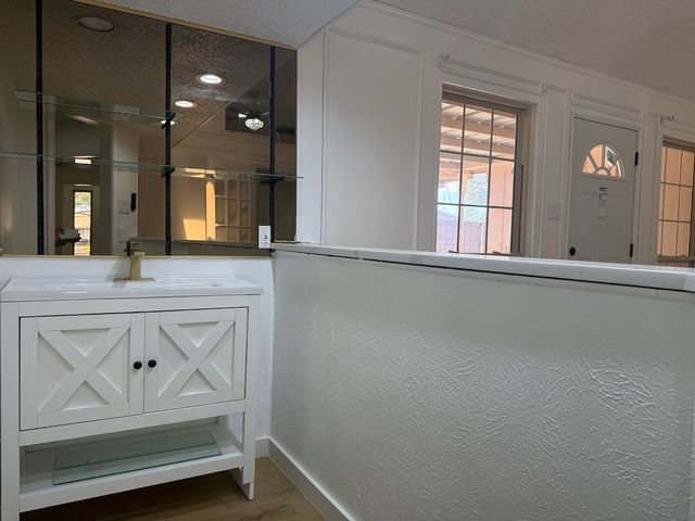 413 Kingsbridge Court, Garland, TX 75040