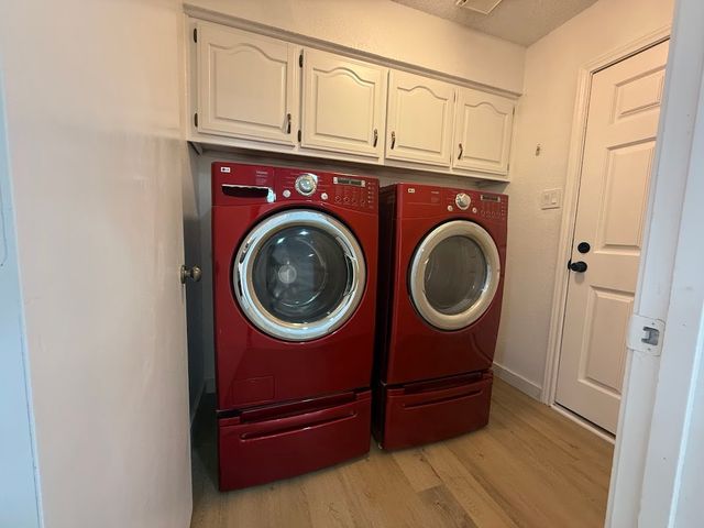 413 Kingsbridge Court, Garland, TX 75040