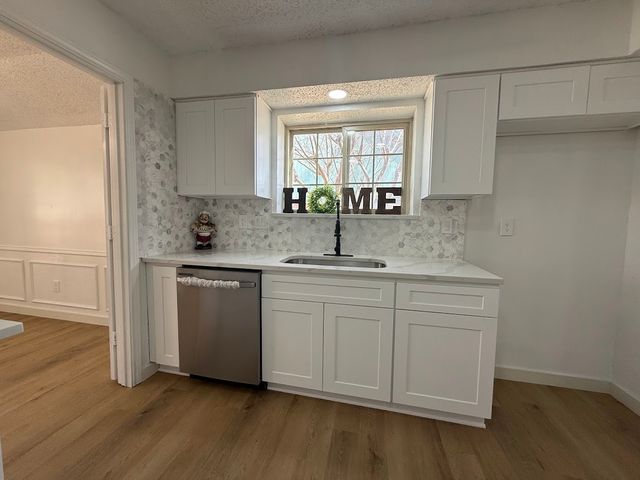 413 Kingsbridge Court, Garland, TX 75040