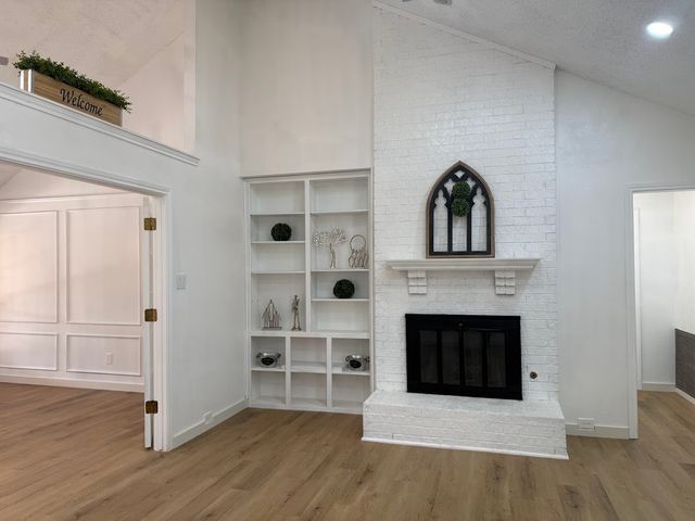 413 Kingsbridge Court, Garland, TX 75040