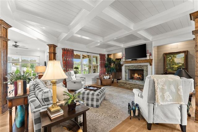 5329 Retreat Drive, Flowery Branch, GA 30542