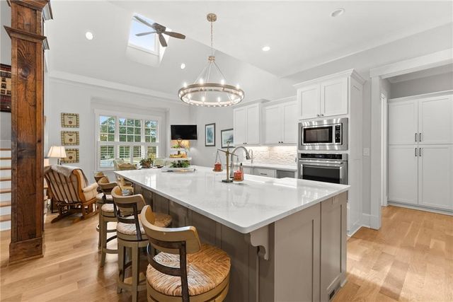 5329 Retreat Drive, Flowery Branch, GA 30542