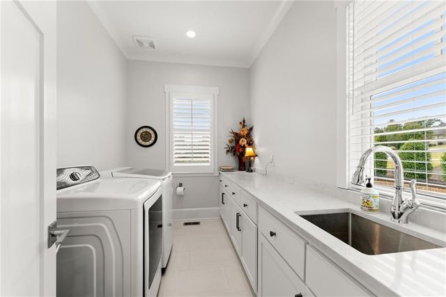 5329 Retreat Drive, Flowery Branch, GA 30542