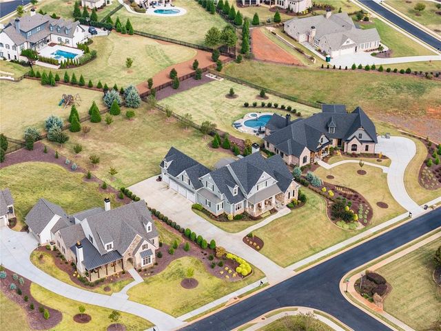 5329 Retreat Drive, Flowery Branch, GA 30542