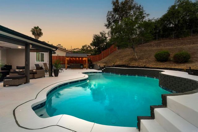 5621 Loping Lane, Bonita, CA 91902