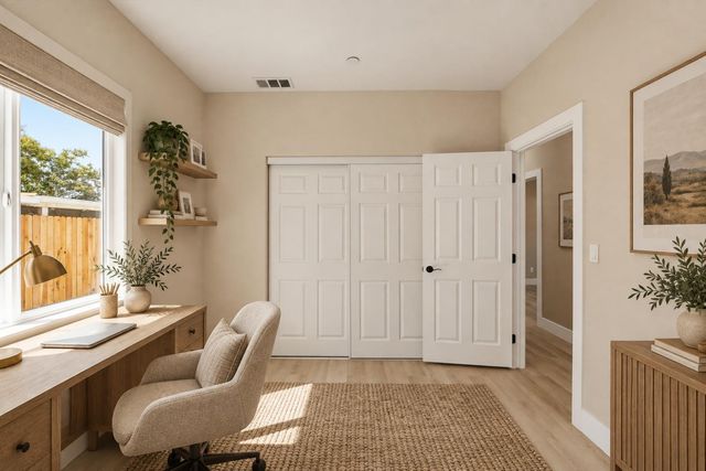 2450 Knoll St, Sacramento, CA 95815