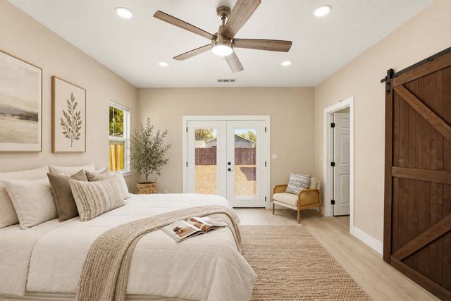 2450 Knoll St, Sacramento, CA 95815