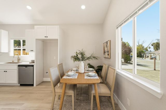 2450 Knoll St, Sacramento, CA 95815