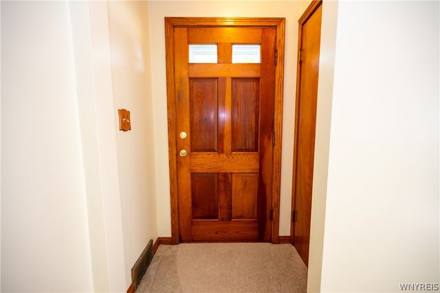44 Warren Avenue, West Seneca, NY 14224