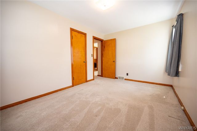 44 Warren Avenue, West Seneca, NY 14224