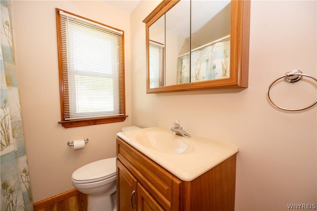 44 Warren Avenue, West Seneca, NY 14224