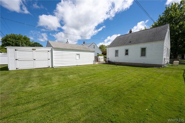 44 Warren Avenue, West Seneca, NY 14224