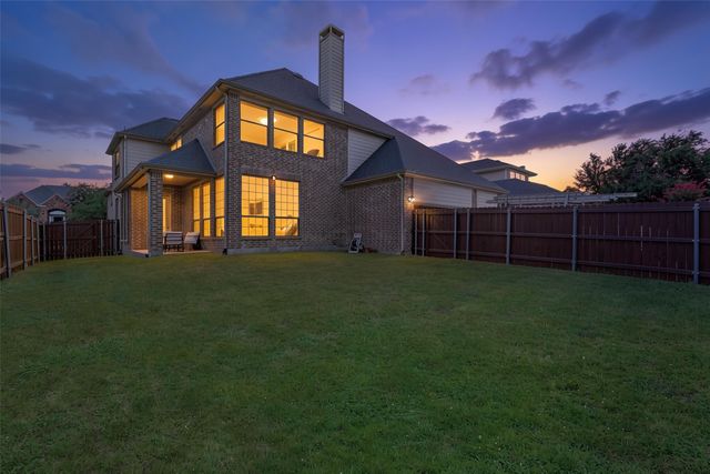 632 Duke Saxony Drive, Lewisville, TX 75056