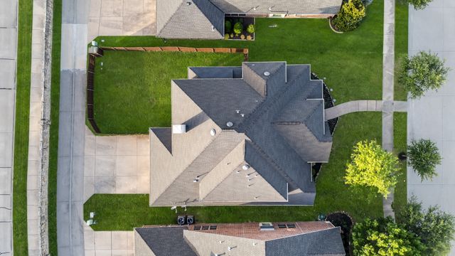 632 Duke Saxony Drive, Lewisville, TX 75056