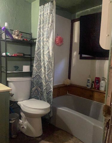 3364 Johns Avenue, Klamath Falls, OR 97603