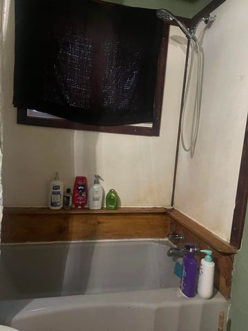 3364 Johns Avenue, Klamath Falls, OR 97603