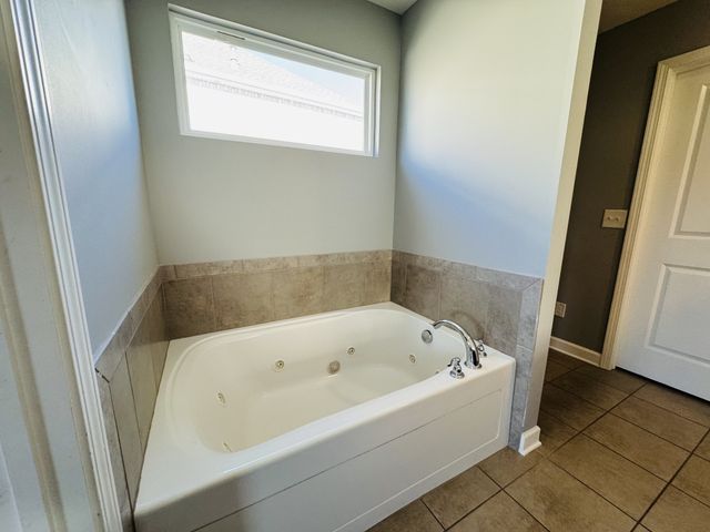 8028 Brockman Ln, Nashville, TN 37211