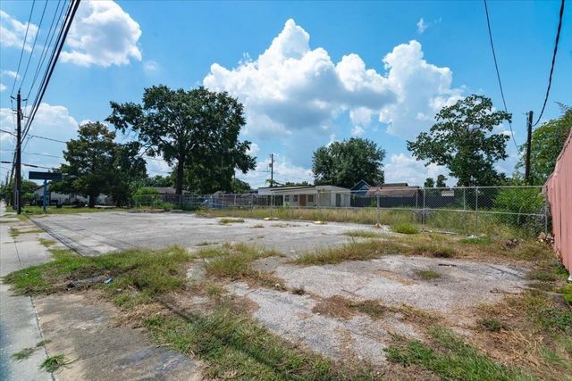 741 Mcdaniel Street, Houston, TX 77022