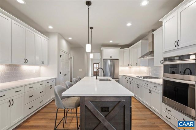 3421 THICKET RUN PL, Charlottesville, VA 22911