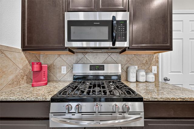 13531 Villas Palmas Drive, Houston, TX 77070