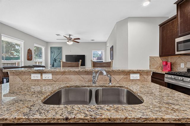 13531 Villas Palmas Drive, Houston, TX 77070