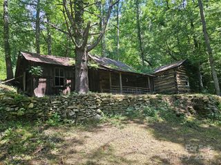 000 Bald Mountain Road, Burnsville, NC 28714