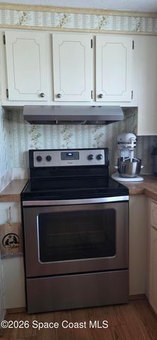 579 N Dolphin Circle, Barefoot Bay, FL 32976