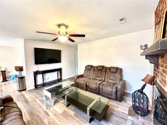 1255 New Land DR, Virginia Beach, VA 23453