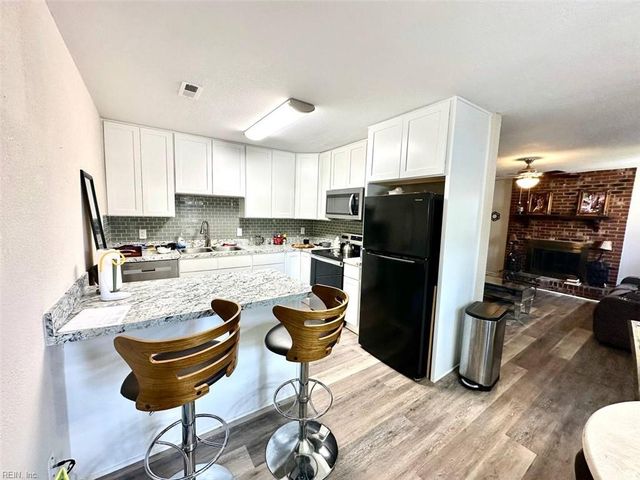 1255 New Land DR, Virginia Beach, VA 23453