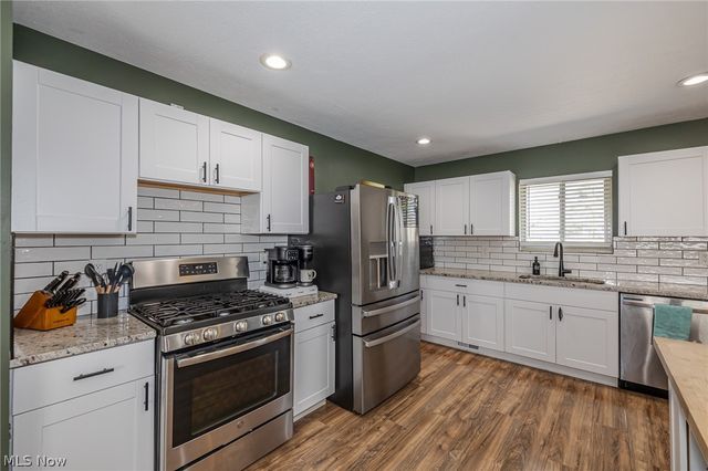 8320 Craigleigh Drive, Parma, OH 44129