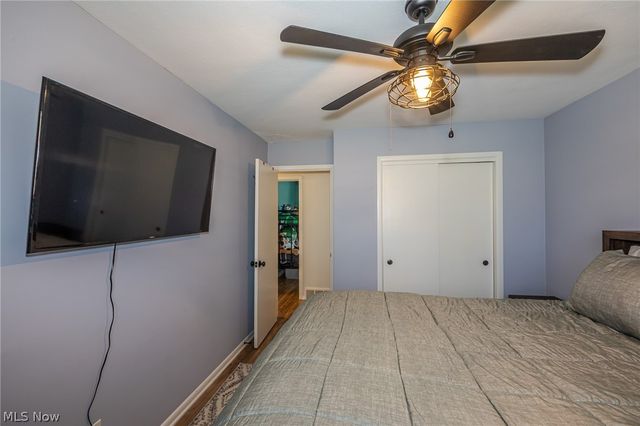 8320 Craigleigh Drive, Parma, OH 44129