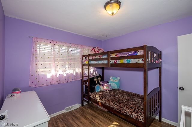 8320 Craigleigh Drive, Parma, OH 44129