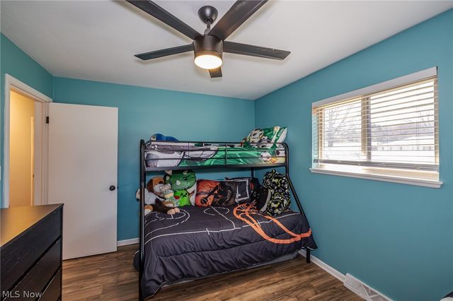 8320 Craigleigh Drive, Parma, OH 44129