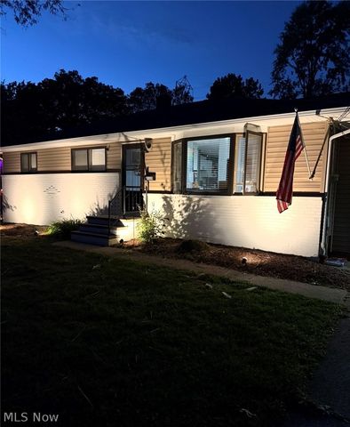 8320 Craigleigh Drive, Parma, OH 44129