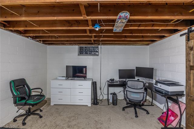 8320 Craigleigh Drive, Parma, OH 44129