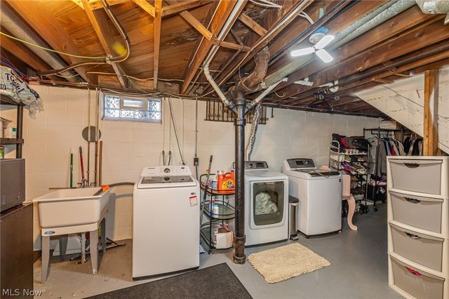 8320 Craigleigh Drive, Parma, OH 44129