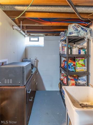 8320 Craigleigh Drive, Parma, OH 44129