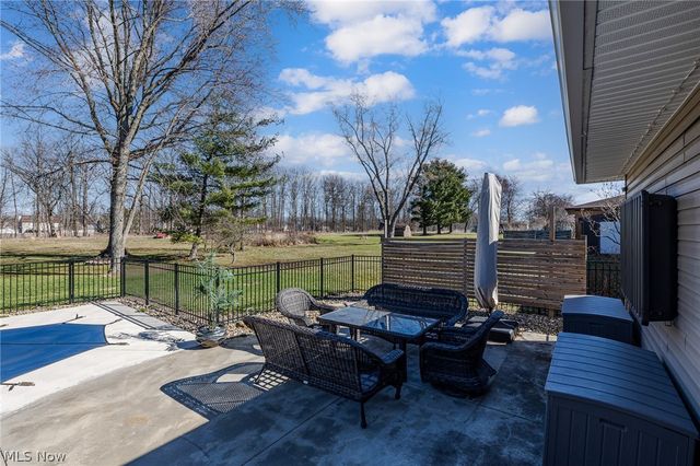 8320 Craigleigh Drive, Parma, OH 44129