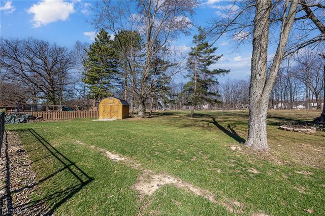 8320 Craigleigh Drive, Parma, OH 44129