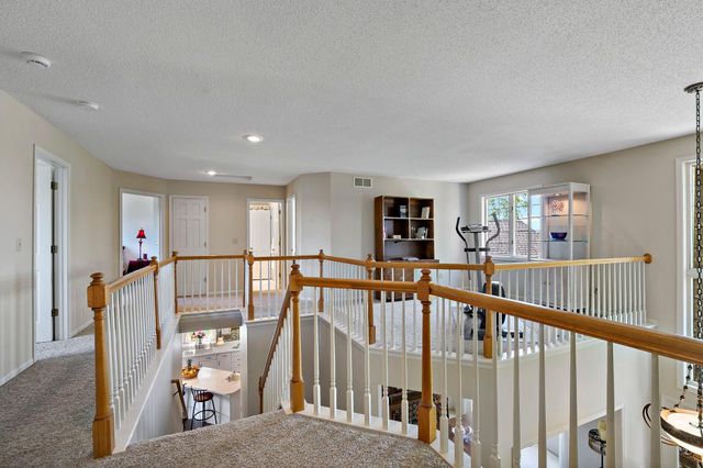 8923 Highland Bay, Woodbury, MN 55125