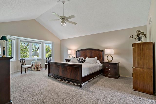 8923 Highland Bay, Woodbury, MN 55125